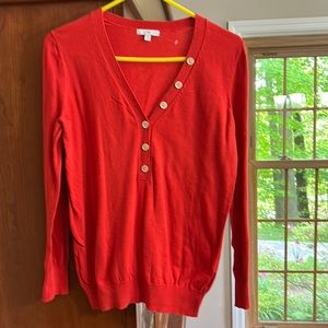 Womens long sleeve light weight sweater.